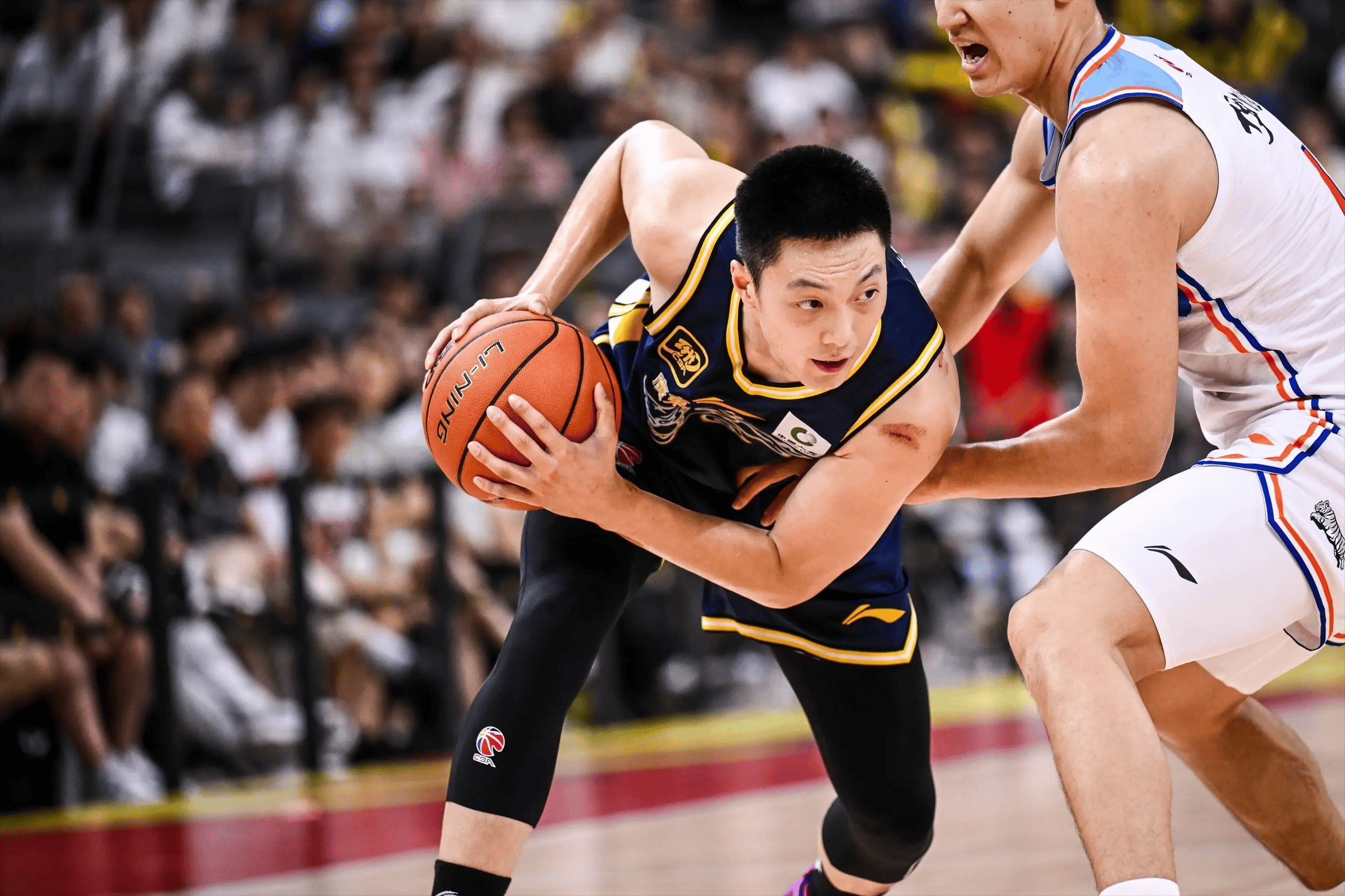 清晨体能课后，勒沃库森外线爆发备战CBA季后赛，震撼外界，高层口径保持一致的简单介绍