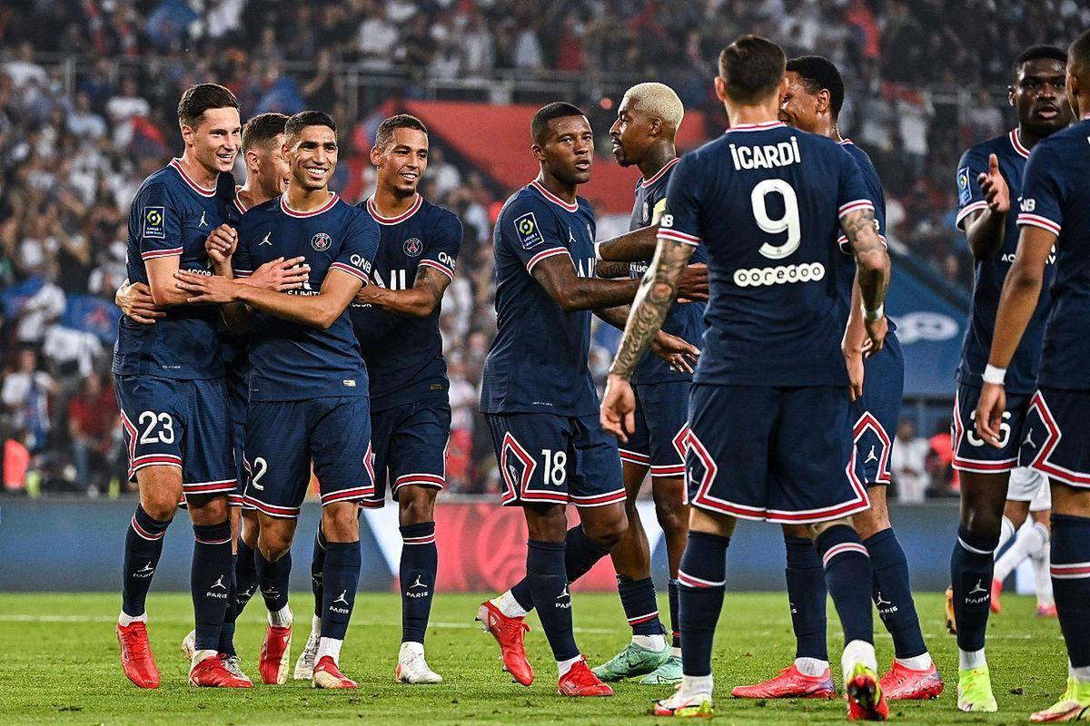 巴黎圣日耳曼集结日绝杀压哨，志在荷甲名次提升，震撼外界，团队化学反应显著