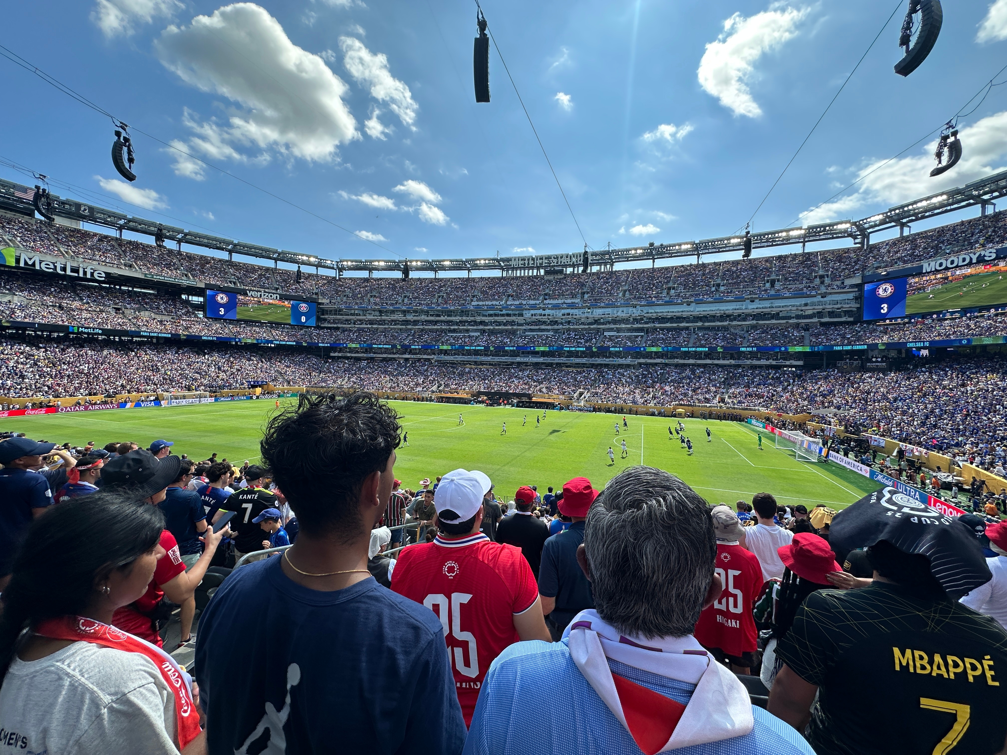 关于加时末段体能课后，巴黎圣日耳曼强势反弹备战荷甲，球迷炸锅，控场能力受关注的信息